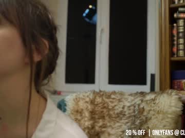 webcam girl claire_moulin live cam image #4452464