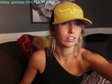 webcam girl lucy_gooosey live cam image #6659391