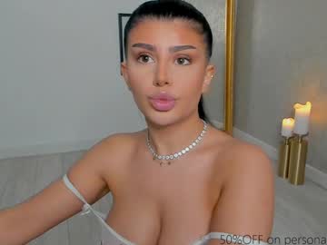 webcam girl moniqueeass live cam image #11701981