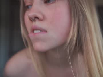 webcam girl bibi_it_is live cam image #6012683