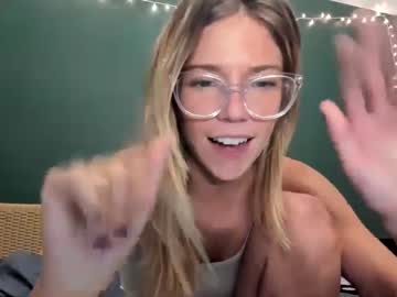 webcam girl oliviahansleyy live cam image #9435549