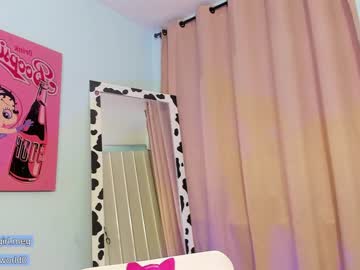 webcam girl megan_world live cam image #693226