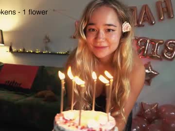 webcam girl kristyspiritedaway live cam image #10415161