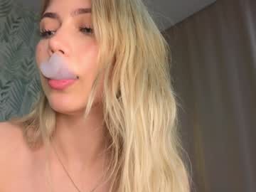 webcam girl rainauge live cam image #11008412