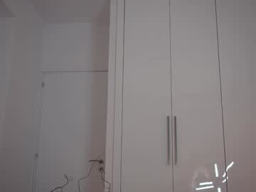 webcam girl kriss0leoo live cam image #12371004