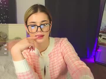 webcam girl adrianawow1 live cam image #12056147