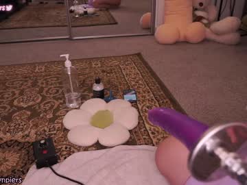 webcam girl evelynpiers live cam image #5608792