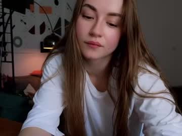 webcam girl strawberryjamx live cam image #6845771