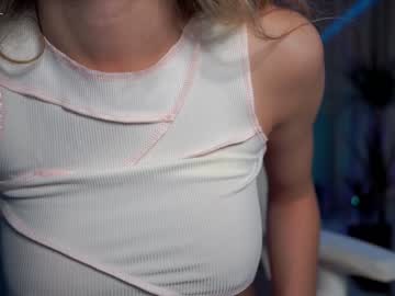 webcam girl xoxo_emma live cam image #1825340