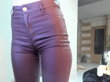 webcam girl sofiaandwonderland live cam image #5533323