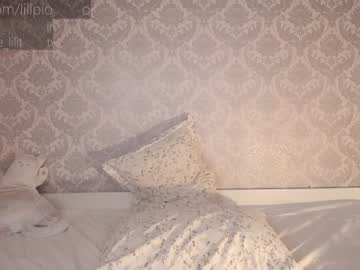 webcam girl lillpio live cam image #1606983