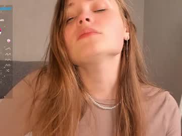 webcam girl cutie_bomb live cam image #4235055