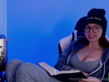 webcam girl delilahreads live cam image #7611779