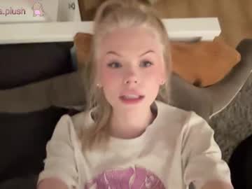 webcam girl sonyaplush live cam image #5874818