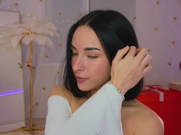 webcam girl uwunikaa live cam image #11433913