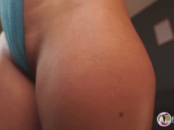 webcam girl lanie__ live cam image #9321059