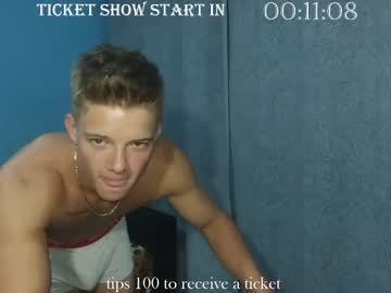 webcam man hogrider192 live cam image #7038674
