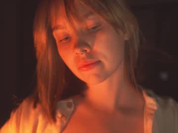 webcam girl bibi_it_is live cam image #8633762