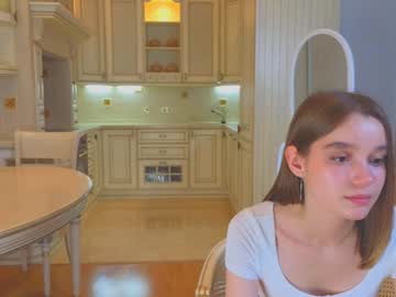 webcam girl harrieteasley live cam image #10719508
