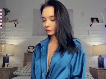 webcam girl riskyproject live cam image #8283623