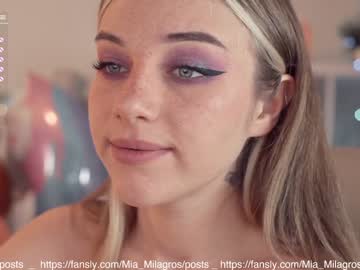 webcam girl mia_milagros live cam image #3202749