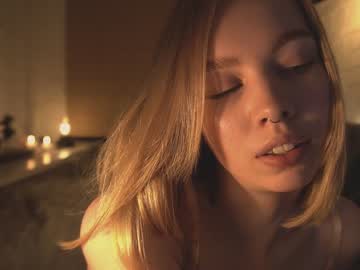 webcam girl bibi_it_is live cam image #3048158