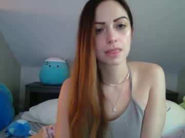 webcam girl justfoxingaround live cam image #2280585