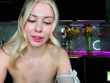 webcam girl aleksa_cutie live cam image #12080236