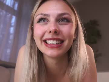 webcam girl darlinechapel live cam image #11815543