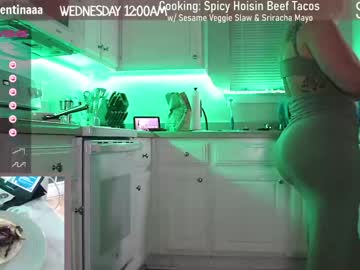 webcam girl milavalentinax live cam image #4781144