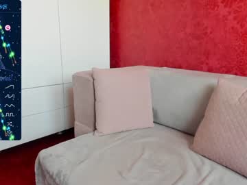 webcam girl emilymilf__ live cam image #8068913