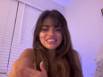 webcam girl poutyselena live cam image #9452631