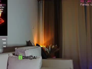 webcam girl crazzy_cherry live cam image #11013911
