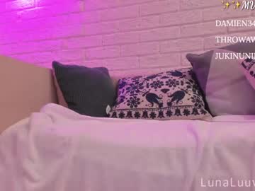 webcam girl luna_luuvz live cam image #120084