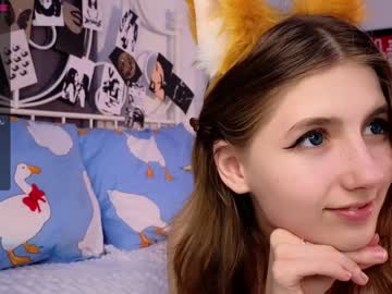 webcam girl cute_fox_girl live cam image #8762424