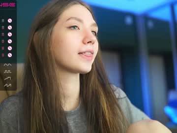 webcam girl angels_kiss live cam image #6137449
