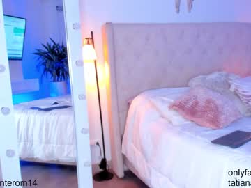 webcam girl swt_molly live cam image #7052217