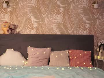 webcam girl meow_meow_mia live cam image #11350152
