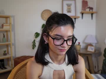 webcam girl urcutelinda live cam image #10104135
