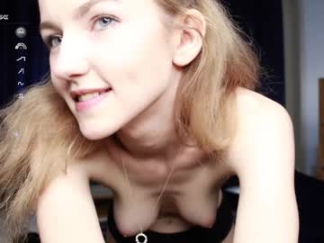 webcam girl whisperprincess live cam image #12979663