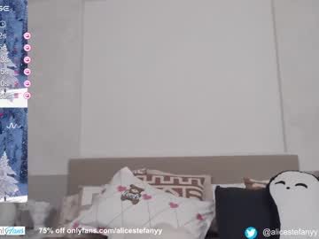 webcam girl smileyouarehere live cam image #8162737
