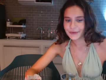 webcam girl bitter_moon live cam image #6546639