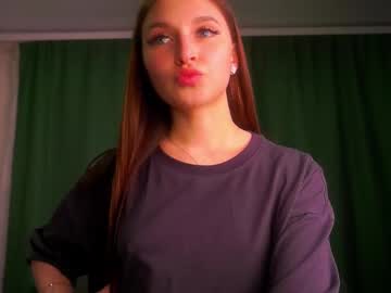 webcam girl elysian_whisper live cam image #12627365