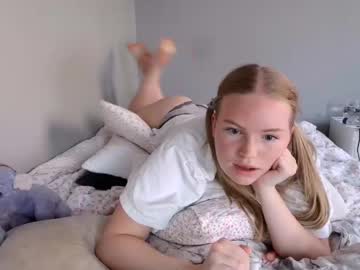 webcam girl sarah_marley live cam image #10447133
