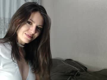 webcam girl uninvited_raccoon live cam image #11482387