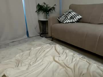 webcam girl love_kiiiss live cam image #11979720