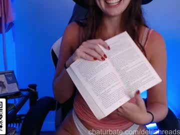 webcam girl delilahreads live cam image #9975556