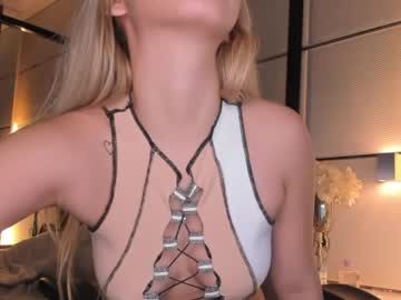 webcam girl lil_mayaa live cam image #255863