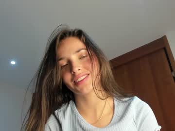 webcam girl gabrielaa_18 live cam image #6164781