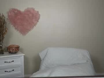 webcam girl kb3301 live cam image #11907835